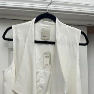 NWT Super cute white Anthropologie vest